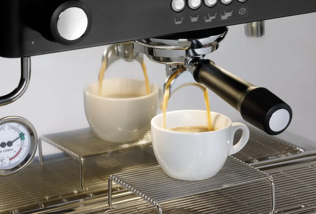 Bartscher Coffeeline B10 Koffiemachine 6L - 2800W