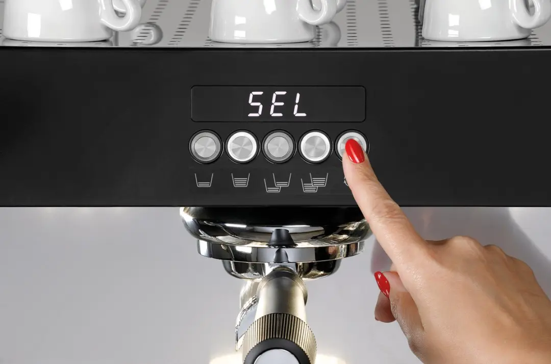 Bartscher Coffeeline B30 Koffiemachine - 3 Groepen - 17.5L - 2800W