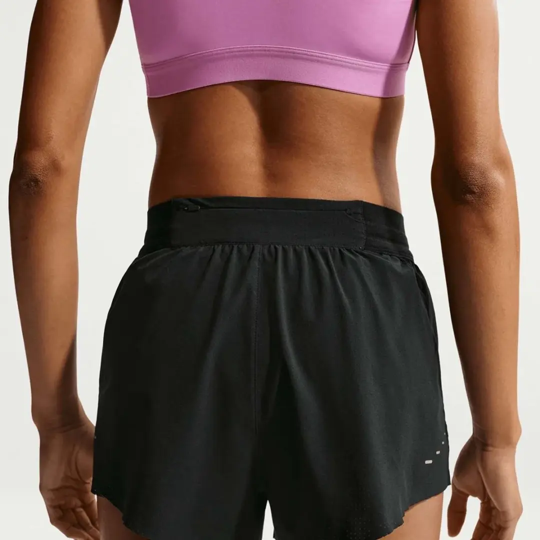 Nike Swift Women's Breathe Brief-Li Short - L - Zwart