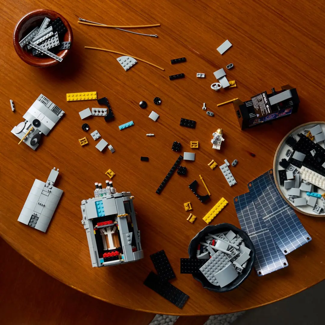 LEGO Icons Ruimtetelescoop Hubble 11382 Bouwpakket - 1252 Stukken - Multicolor