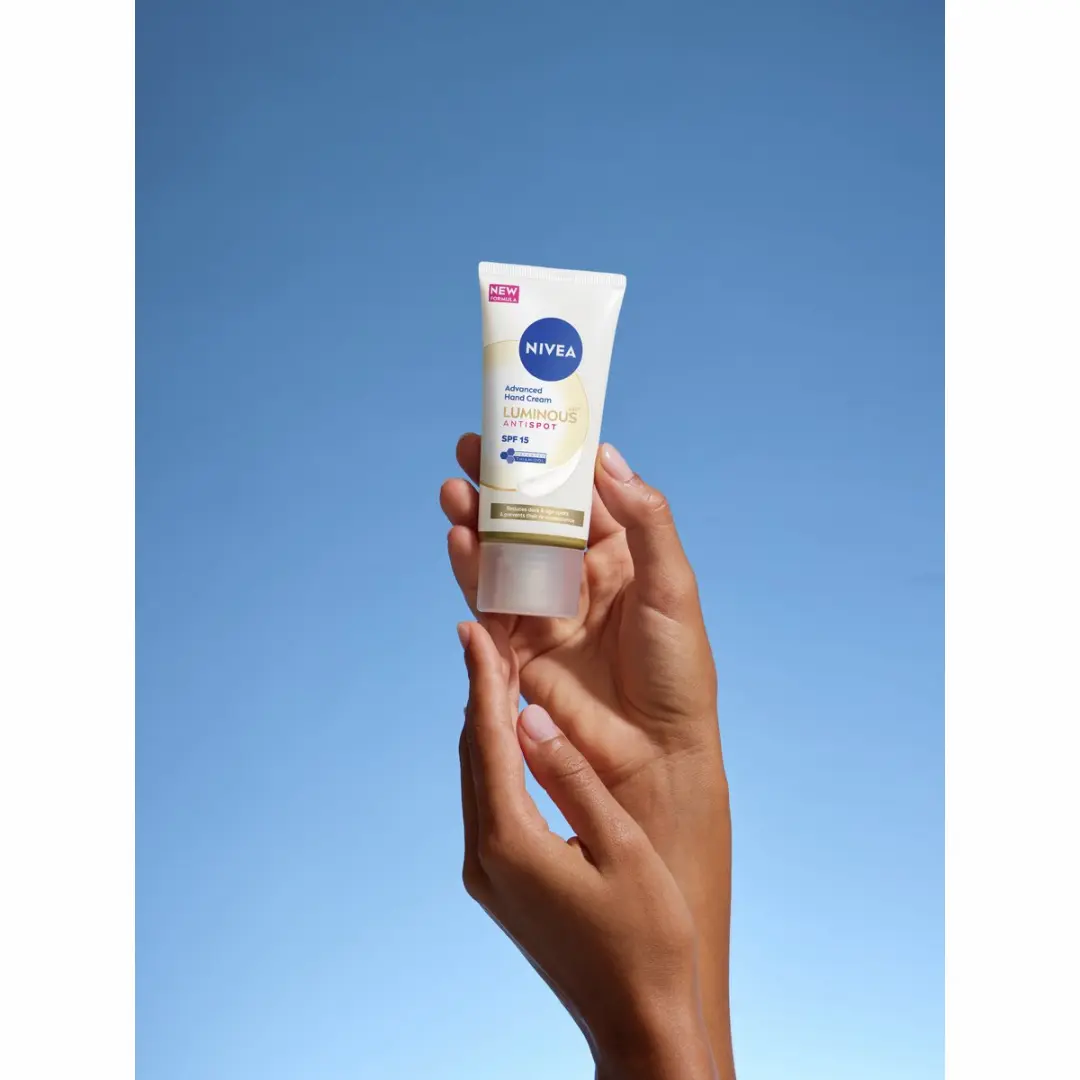 NIVEA Luminous Handcrème SPF 15 - 50ml