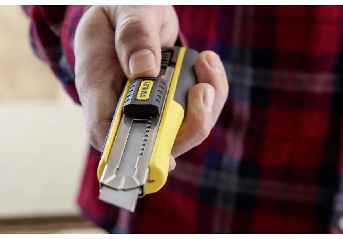 Stanley FATMAX Cutter 18mm - 6 Mesjes - Zwart/Geel