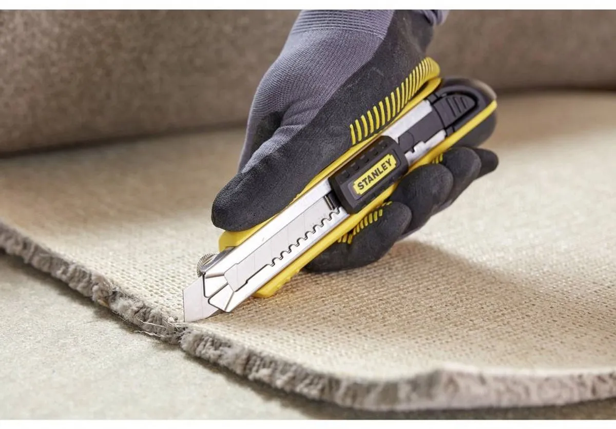 Stanley FATMAX Cutter 18mm - 6 Mesjes - Zwart/Geel