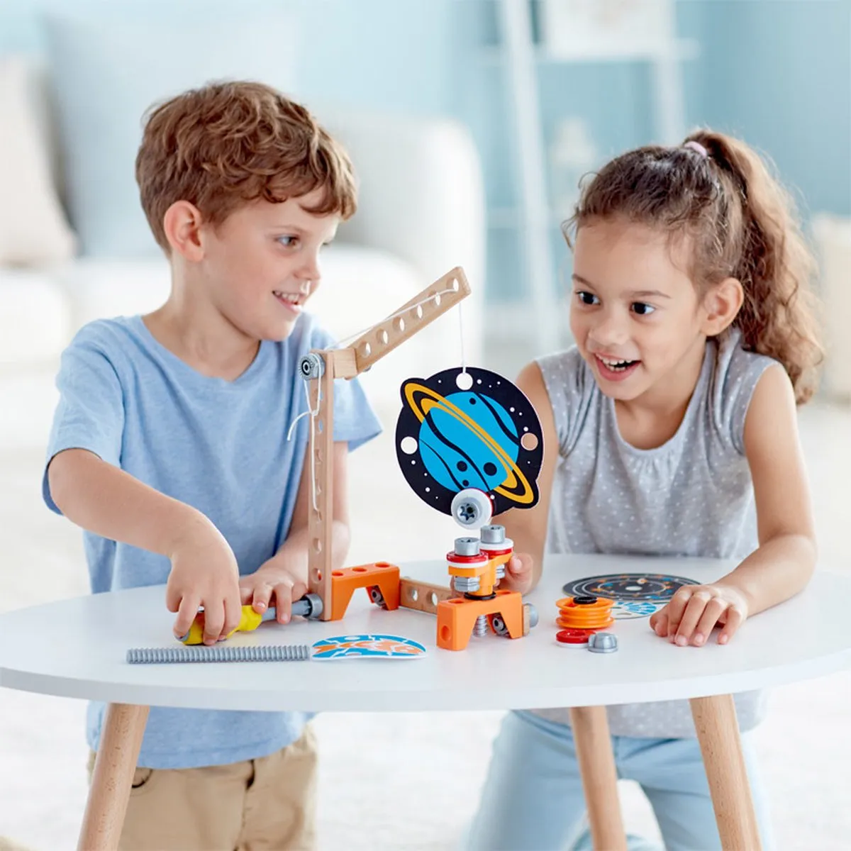 Hape Magnetisch Wetenschapslab E3033 - 34-delig - afbeelding 3 van 6