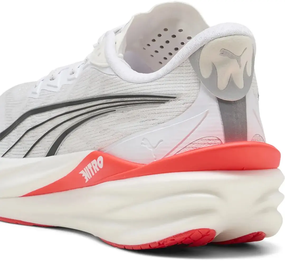 PUMA Deviate Nitro 4 Hardloopschoenen 39 - Wit