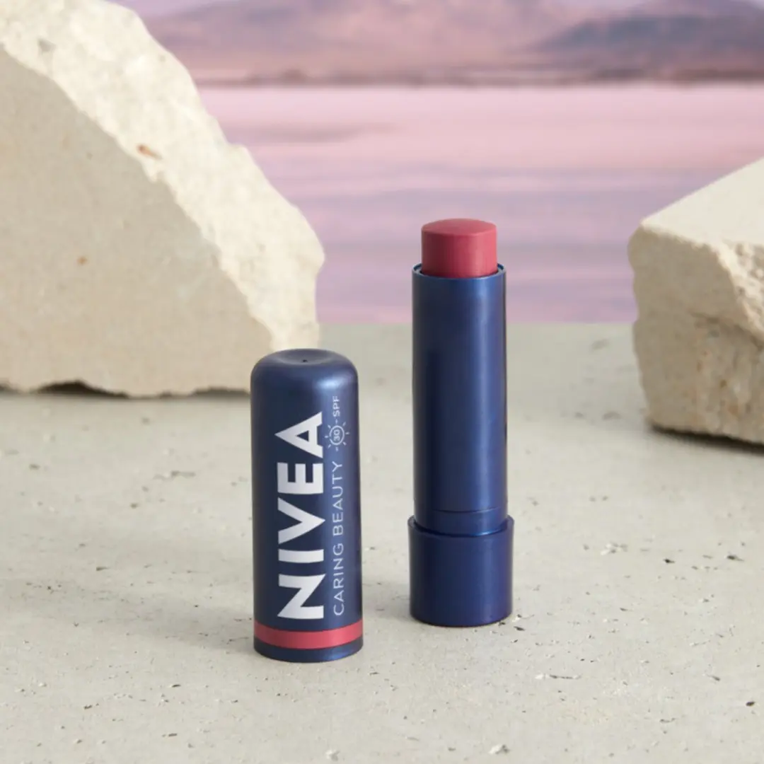 NIVEA Caring Beauty 3W1 Rose Pomade - 4,8g