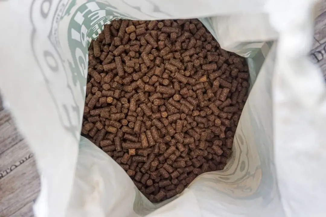 Wooof Regular Geperste Hondenbrokken - Droogvoer 3kg