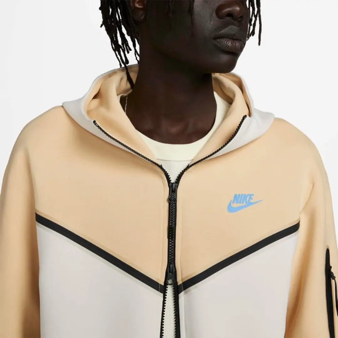 Nike Sportswear Tech Fleece Full-Zip Hoodie S - Sesame/Light Orewood Brown