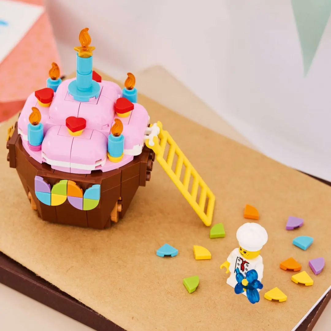 LEGO 40905 Verjaardagscupcake - 174 Stukken - Multi