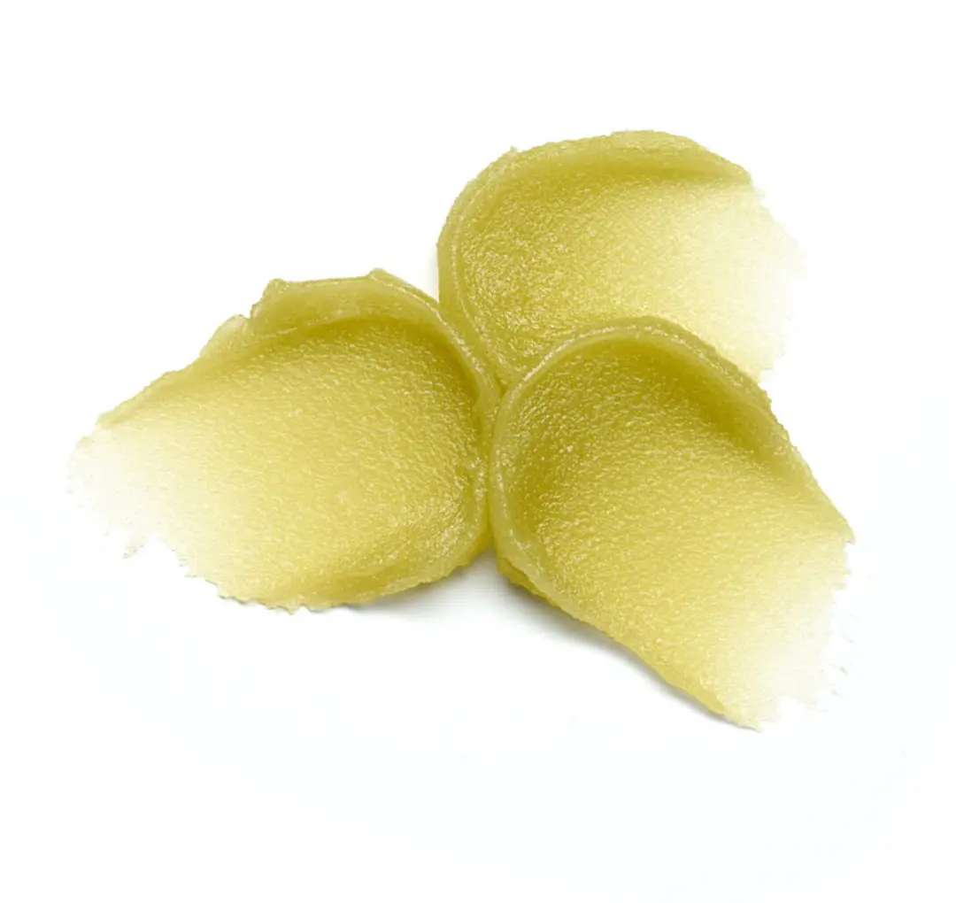 Essence Lip Scrub Matcha Latte 9g - afbeelding 6 van 6