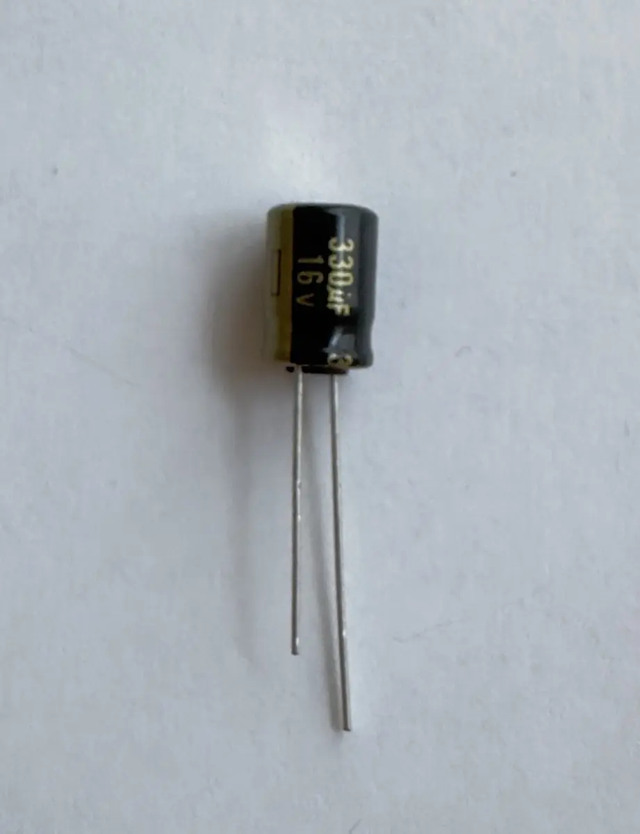Panasonic 330μF 16V Radiale SMD Condensator