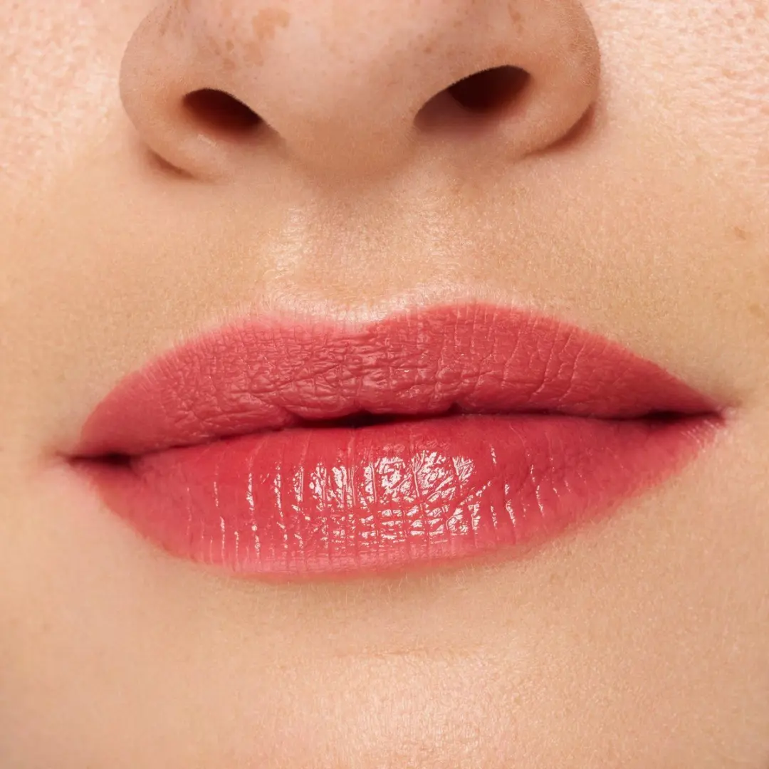 Essence Hydra Kiss Lip Tint 01 Blushing Nude 4ml