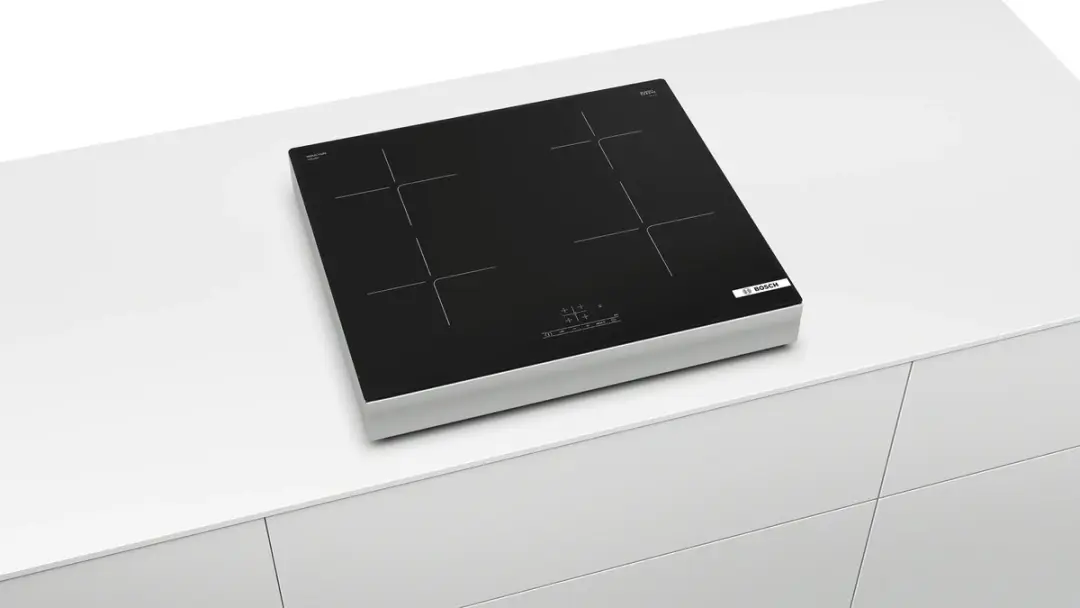 Bosch PUE611BF9E Serie 4 Vrijstaande Inductiekookplaat - 4 Zones - Zwart