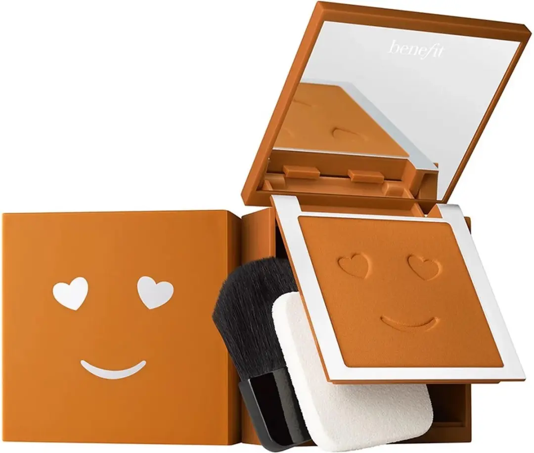 Benefit Hello Happy Fond de teint Pudra 10 Deep Neutral Warm