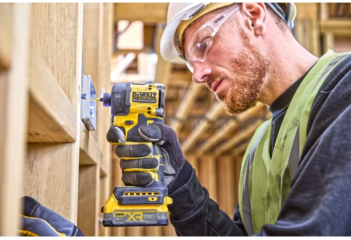 DeWalt DCF870E2T Accu Slagschroevendraaier 56Nm 18V - Zwart/Geel
