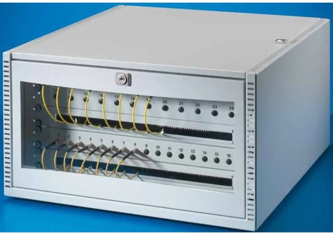 Rittal 7501.000 Patchkast 5HE - 300x550x600mm - Grijs-wit
