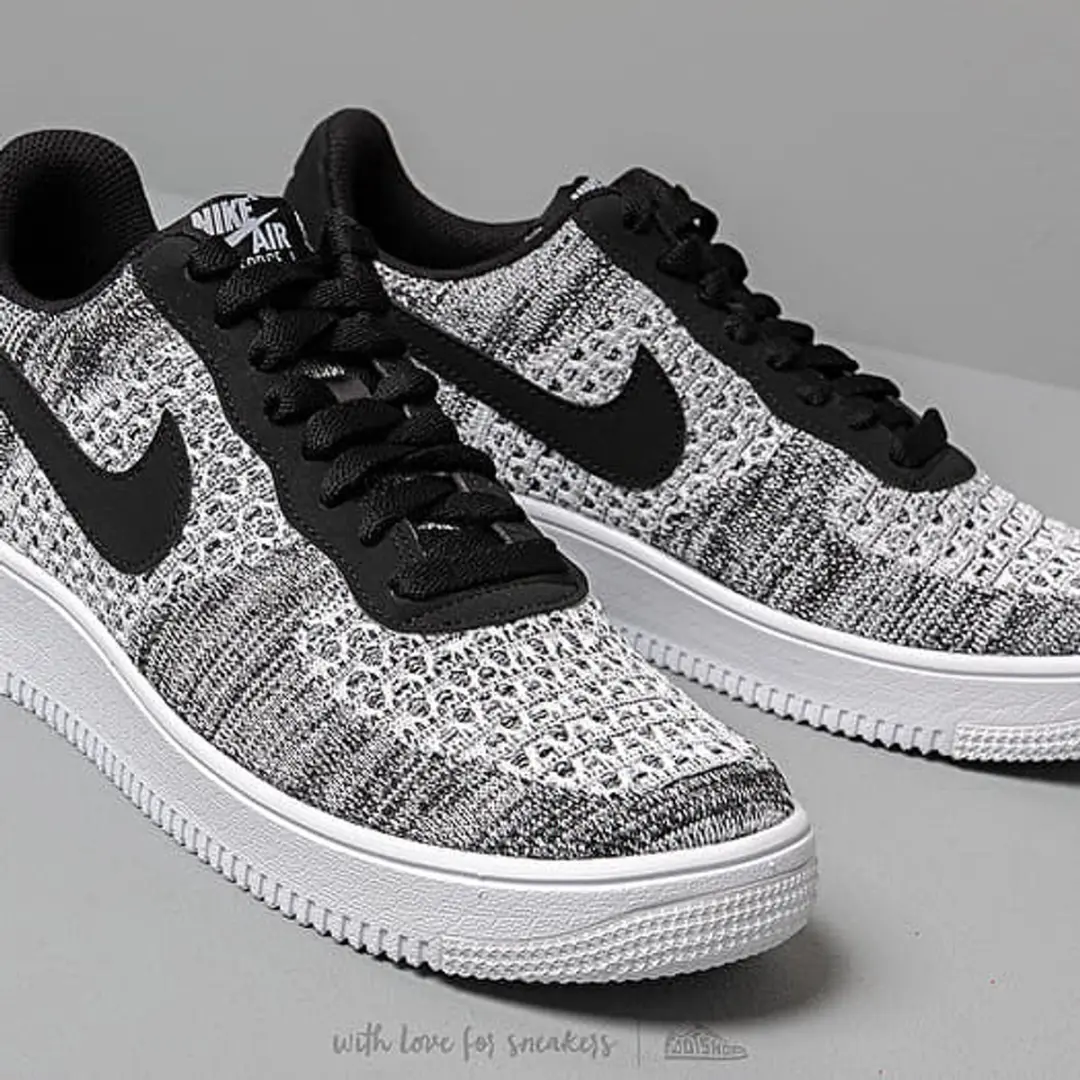 Nike Air Force 1 Low Flyknit 2.0 AV3042-001 - Herensneakers - Zwart/Grijs/Wit