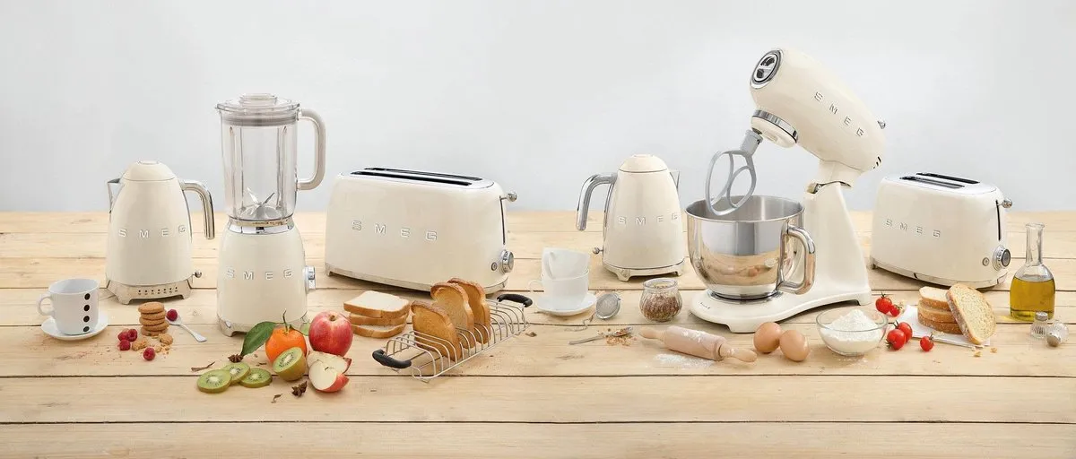 Smeg KLF03CREU Waterkoker 1,7L - Crème