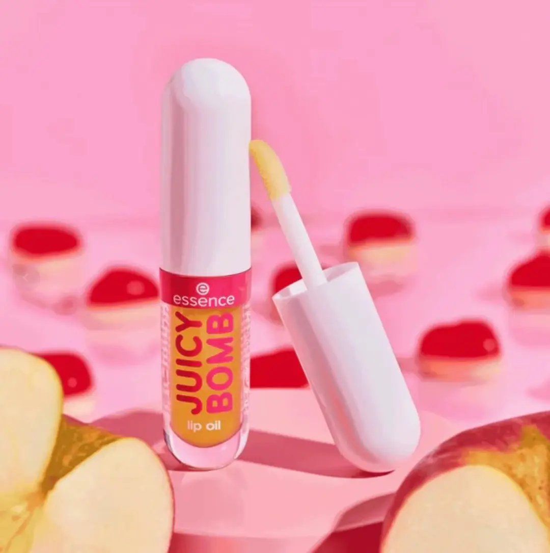 Essence Juicy Glow Juicy Bomb Party Lip Oil 04 Adorable Apple - 2 Stuks