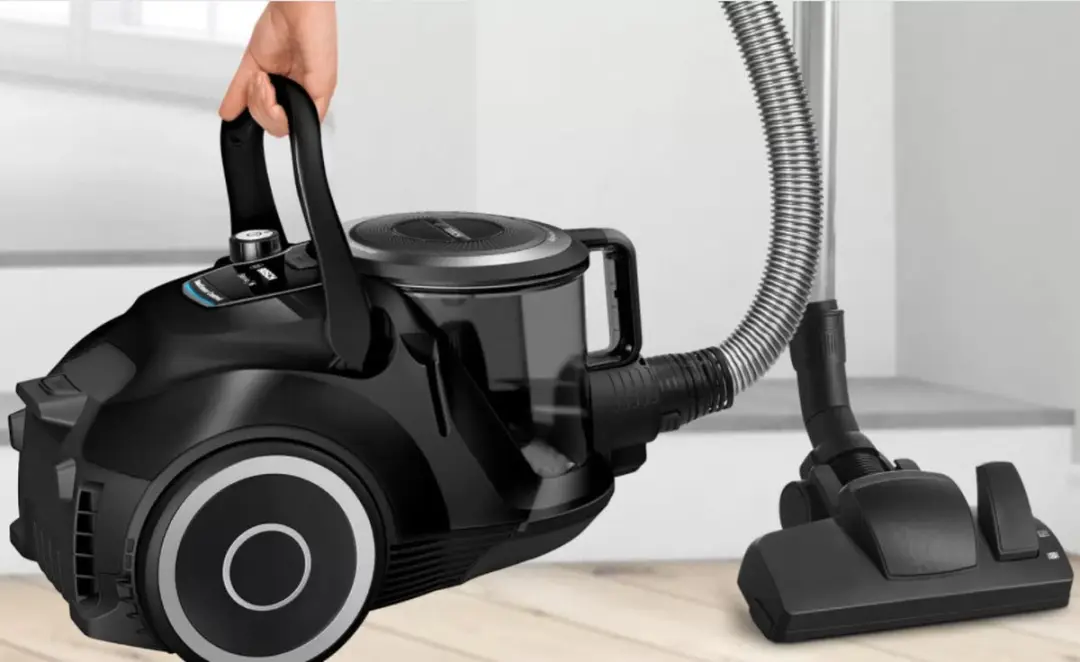 Bosch Serie 6 BGC41XSIL Cilinderstofzuiger 700W - 2,4L - Zwart