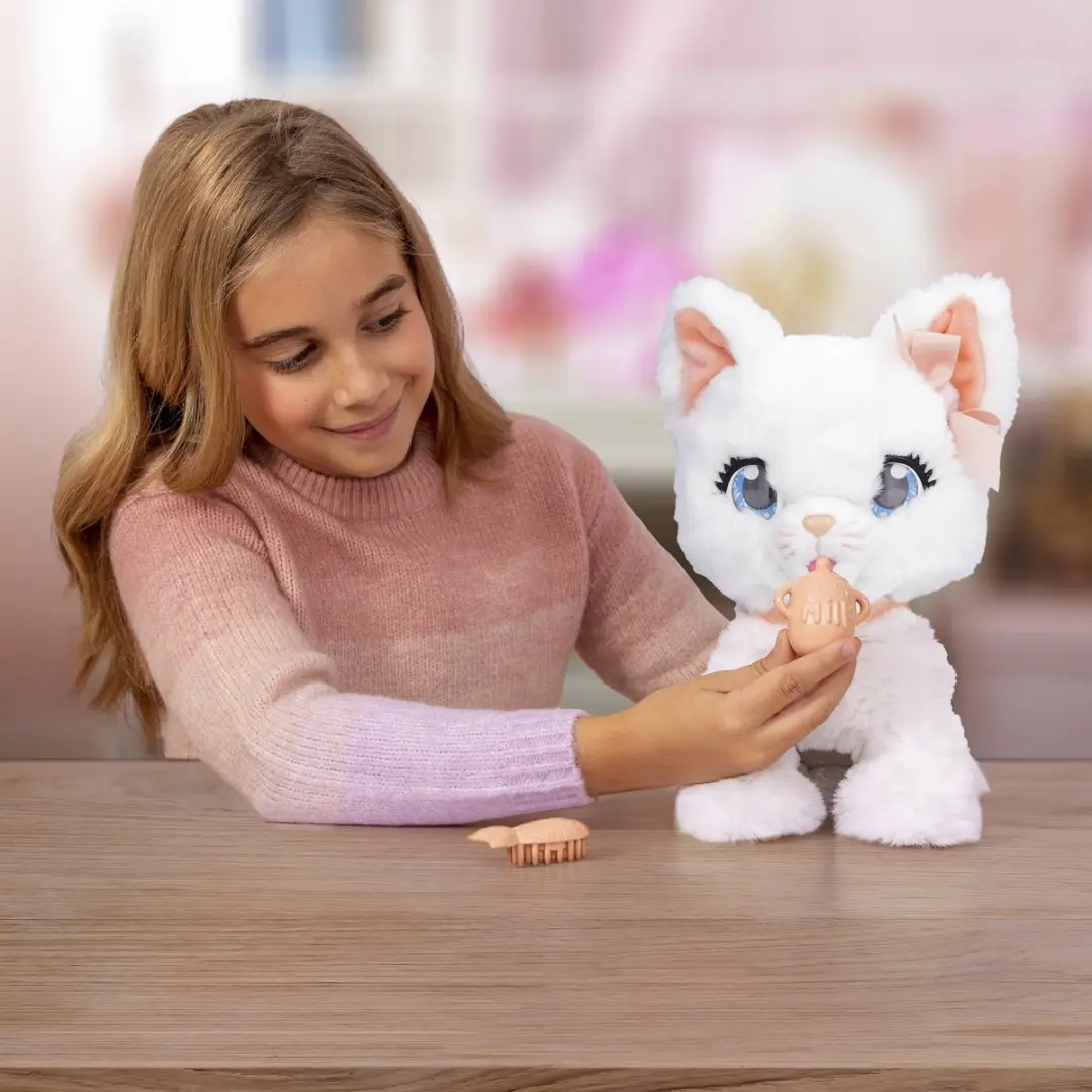 Imc Toys Club Petz Bella de Poes Interactieve Knuffel - 3 Batterijen - Multicolor