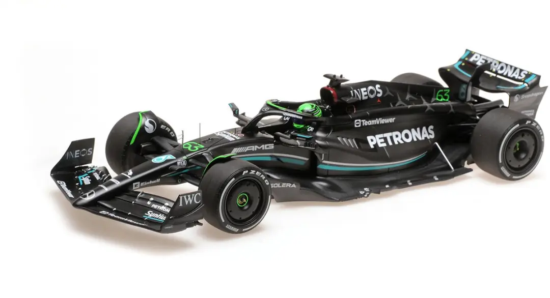Formule 1 Mercedes-AMG F1 W14 E Perf #63 Minichamps