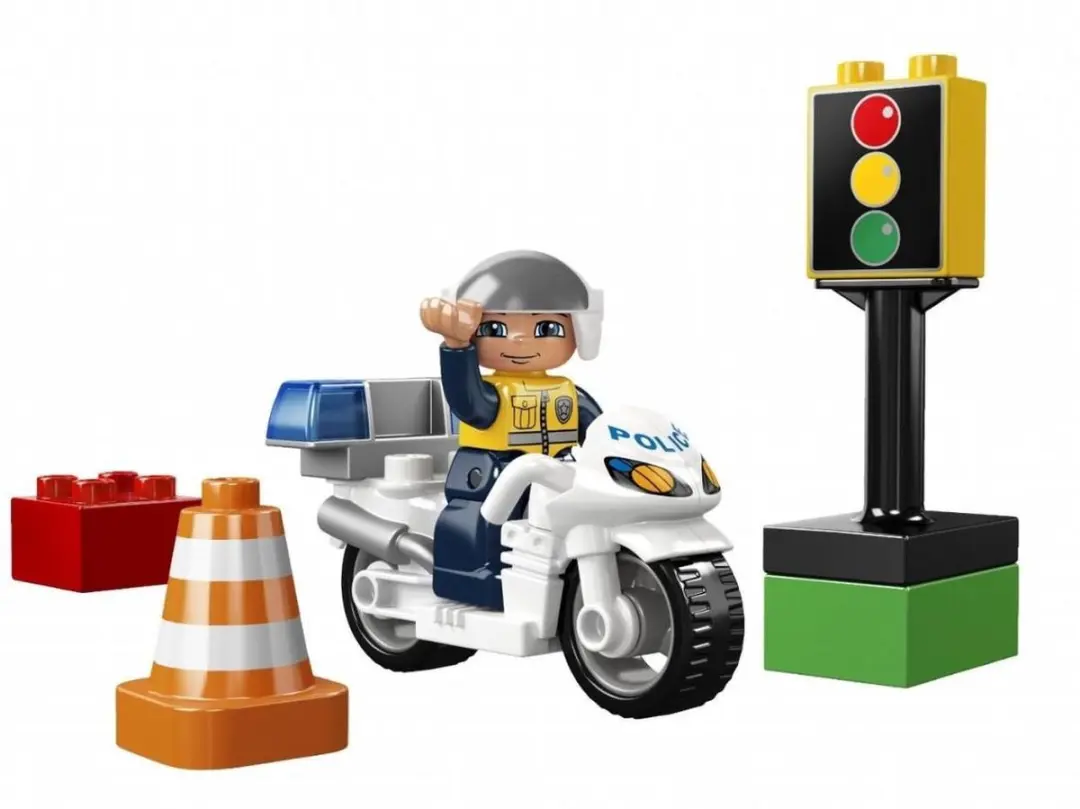 LEGO Politiemotor - 8 Stukken - 1 Minifiguur - Groen