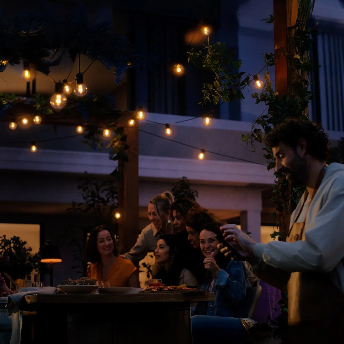 Philips Hue Festavia Lichtsnoer 21m - 30 Globe-lampen Zwart - afbeelding 6 van 6