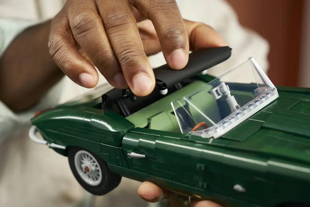 LEGO Icons Jaguar E-Type 11381 - 1673 Stukken