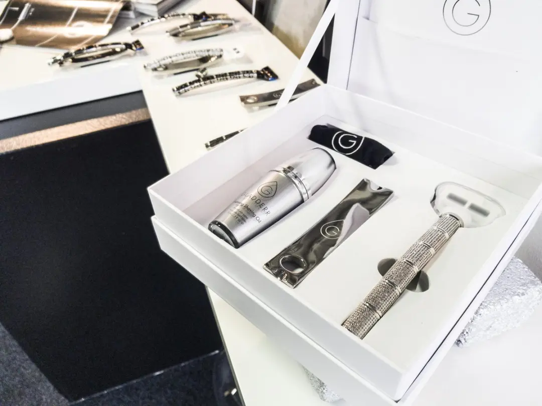 GLADDERR Exclusive Shaving Zirkonia White Scheermes - 5 Stuks
