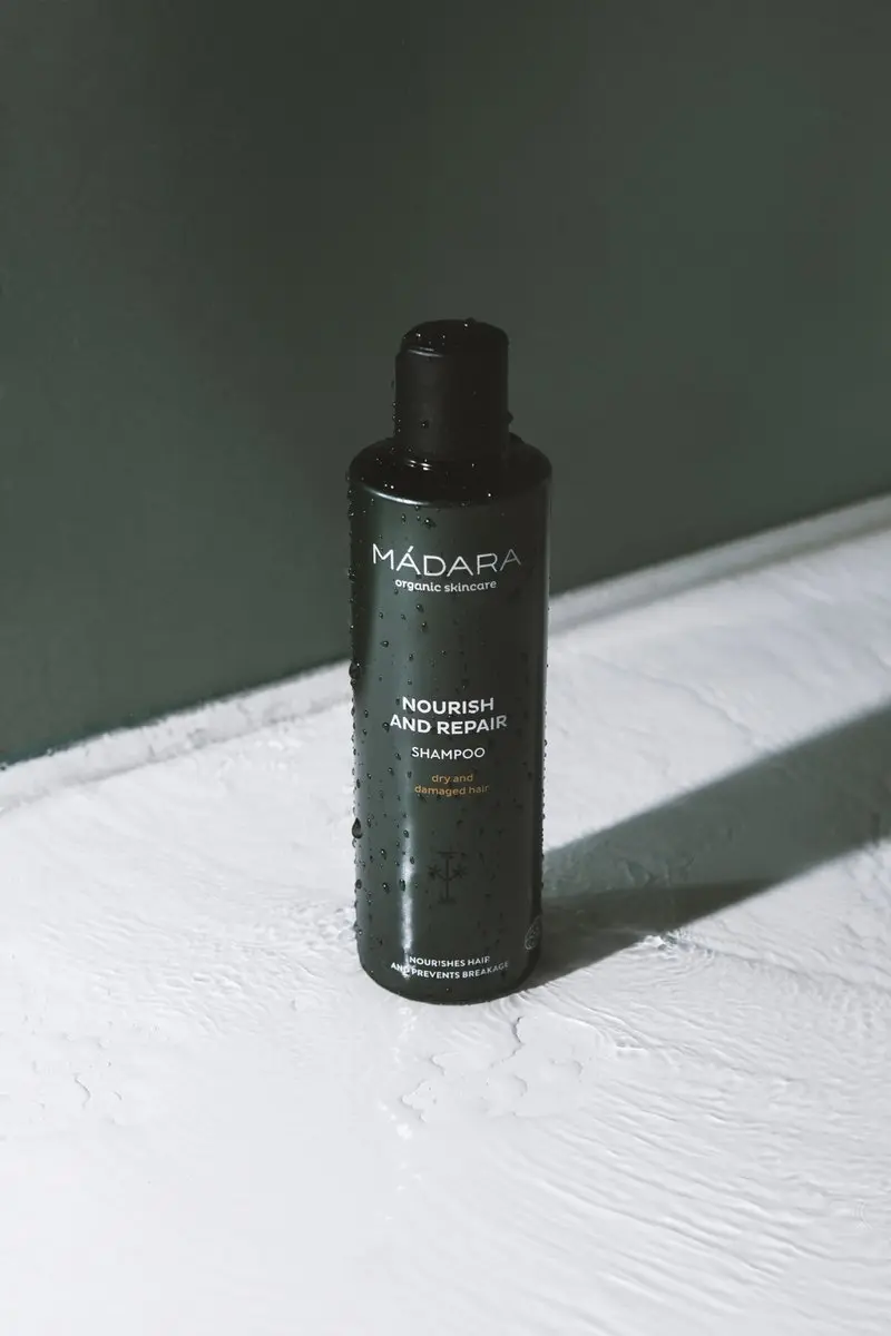 MÁDARA Nourish And Repair Shampoo 250ml