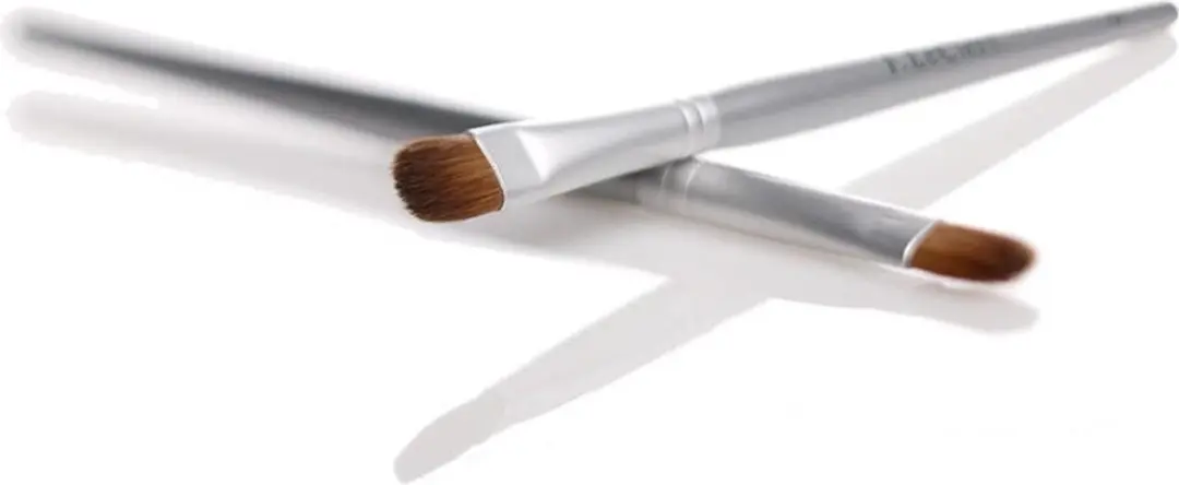 T.LeClerc Small Eye Base Brush 8