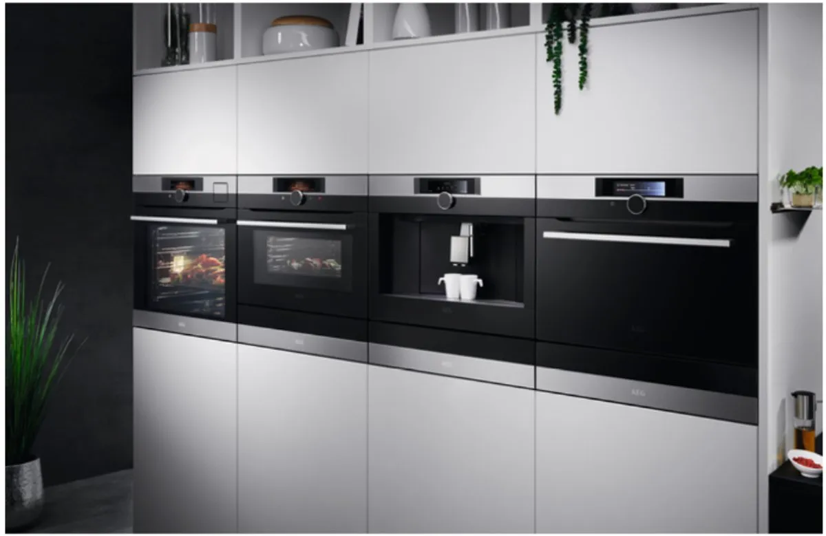 AEG KKK994500M Inbouw Espressomachine - 6 Kopjes - 2,5L - Grijs/Roestvrijstaal - afbeelding 6 van 6