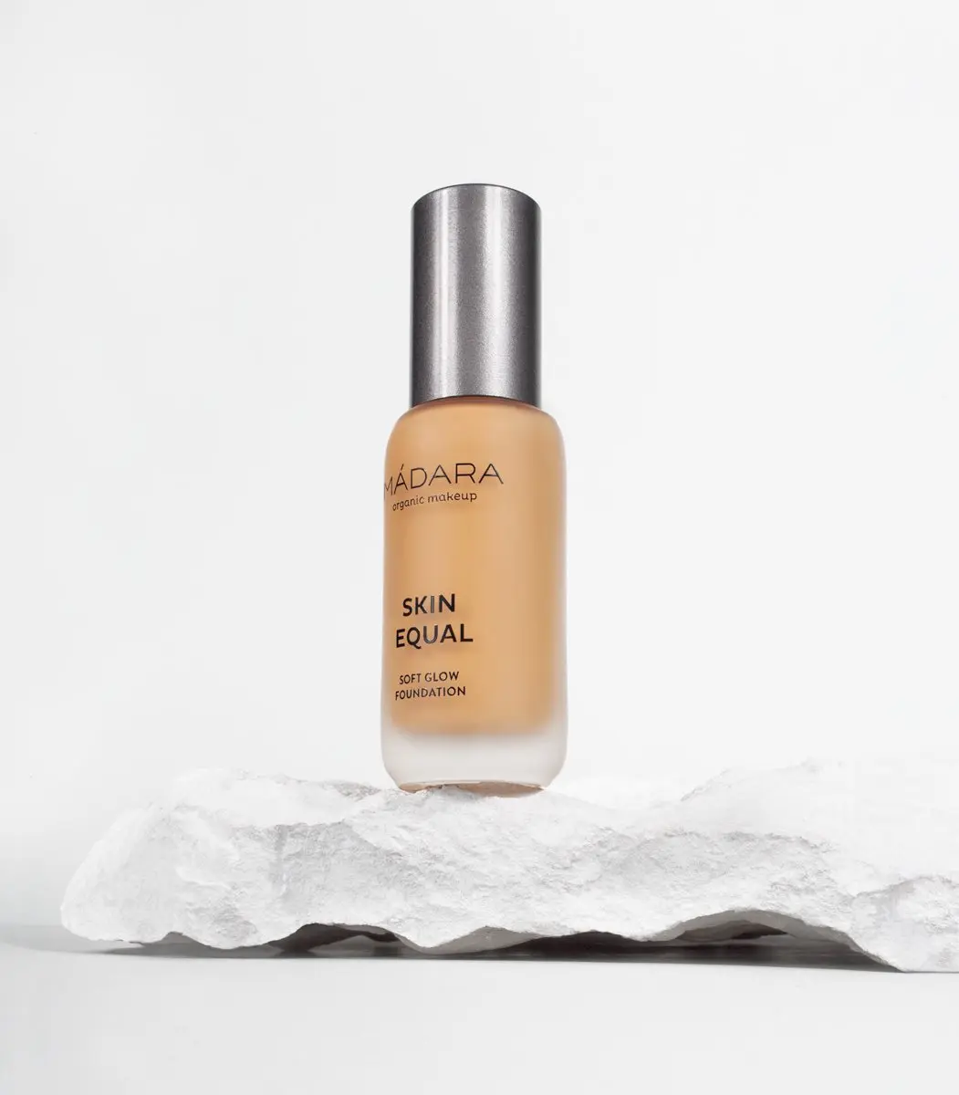 MÁDARA Skin Equal Foundation #50 Golden Sand 30ml - SPF 15