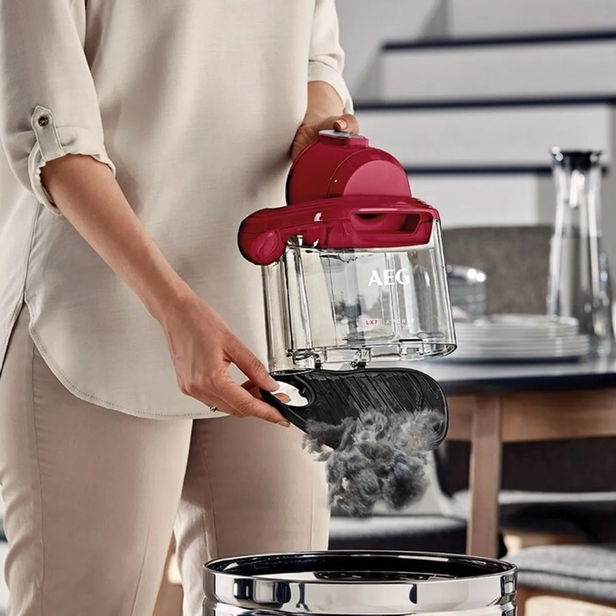 AEG LX7-2-ANIM Animal Edition Stofzuiger - 650W - 1.4L - Chili Rood