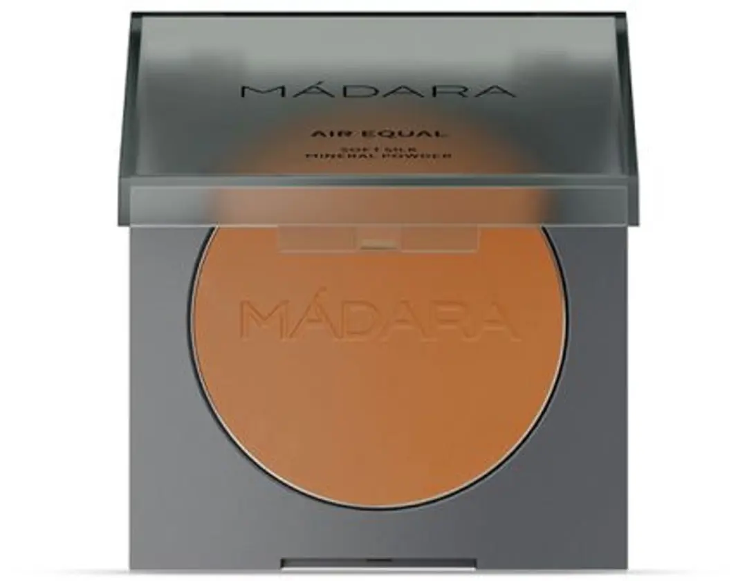MÁDARA Air Equal Soft Silk Mineral Powder 3 Deep - 9g