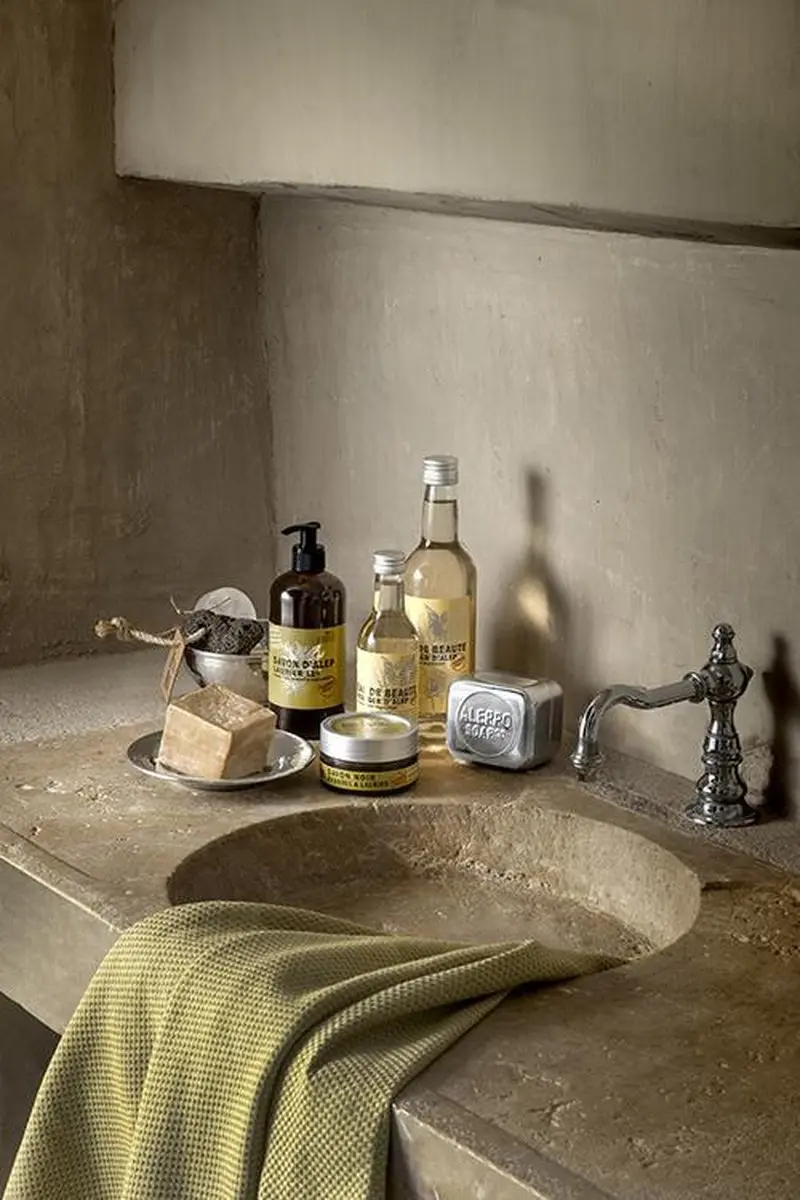 Aleppo Soap Co. Puimsteen Zwart - 1 Stuk