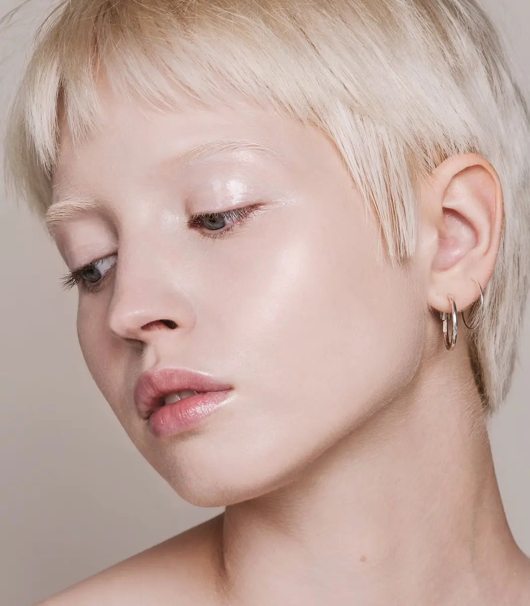 MÁDARA Skin Equal Foundation #10 Porcelain 30ml - SPF 15