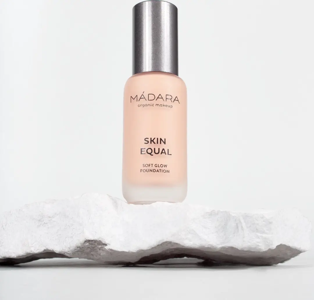 MÁDARA Skin Equal Foundation #30 Rose Ivory 30ml - SPF 15