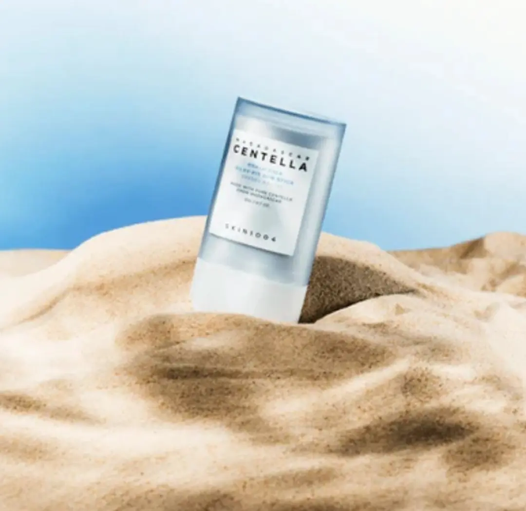 Skin1004 Madagascar Centella Hyalucica Sun Stick SPF50 PA++++ 20g