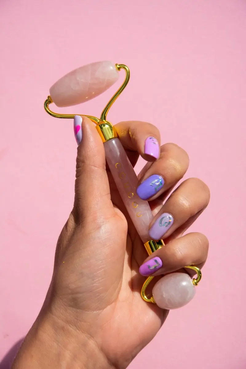 The Coucou Club Rose Quartz Roller