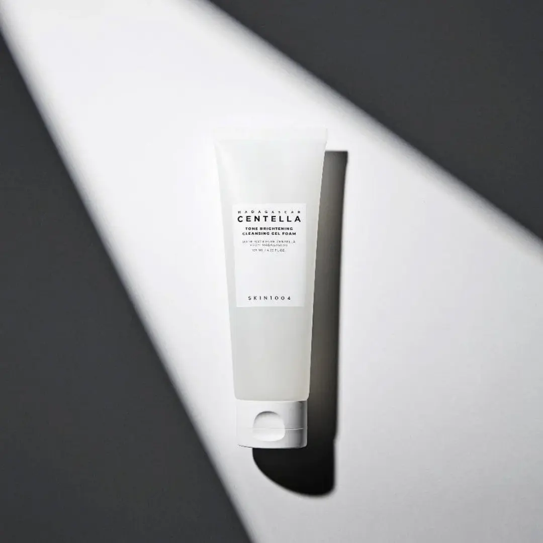 Skin1004 Madagascar Centella Brightening Cleansing Foam 125ml - afbeelding 6 van 6