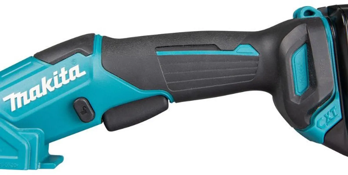 Makita CP100DZJ Accu Snijmachine 12V - 300 Slagen/min