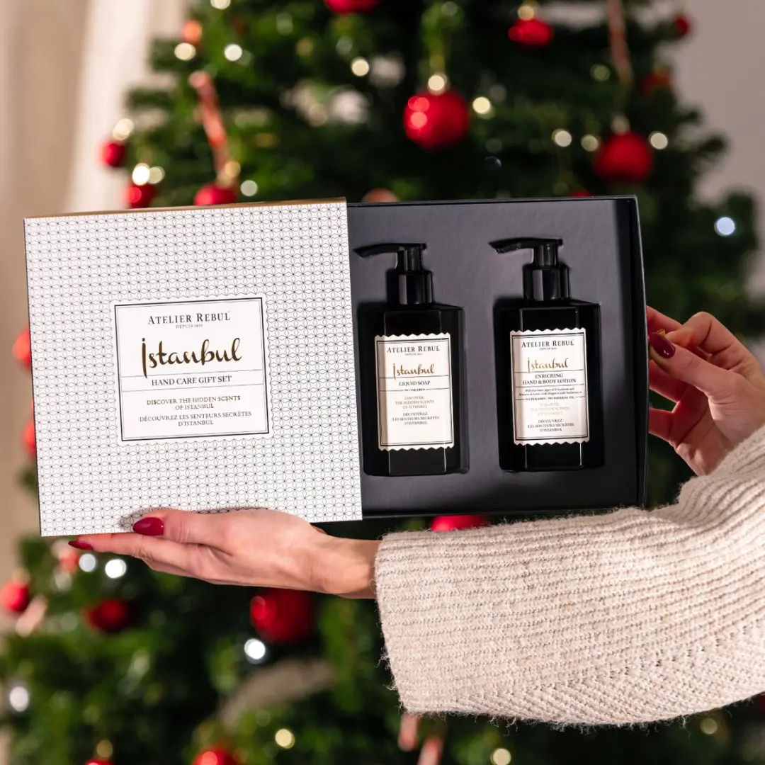 Atelier Rebul Istanbul Hand Care Geschenkset - Handzeep + Bodylotion 250ml - Houtige & Kruidige Geur