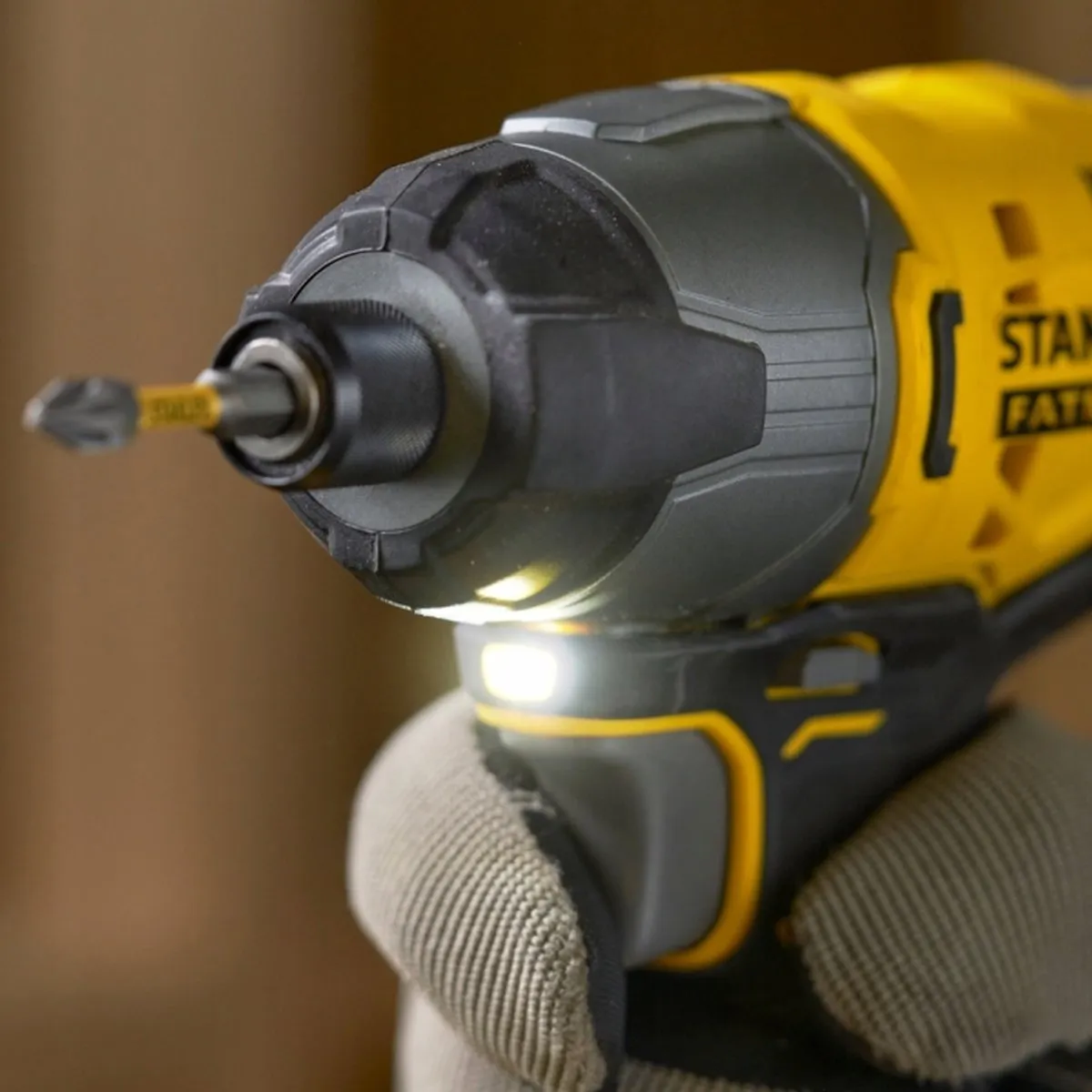 Stanley FatMax V20 SFMCK465D2S-QW Schroef-/klopboormachine - 2x 2.0Ah accu - afbeelding 6 van 6