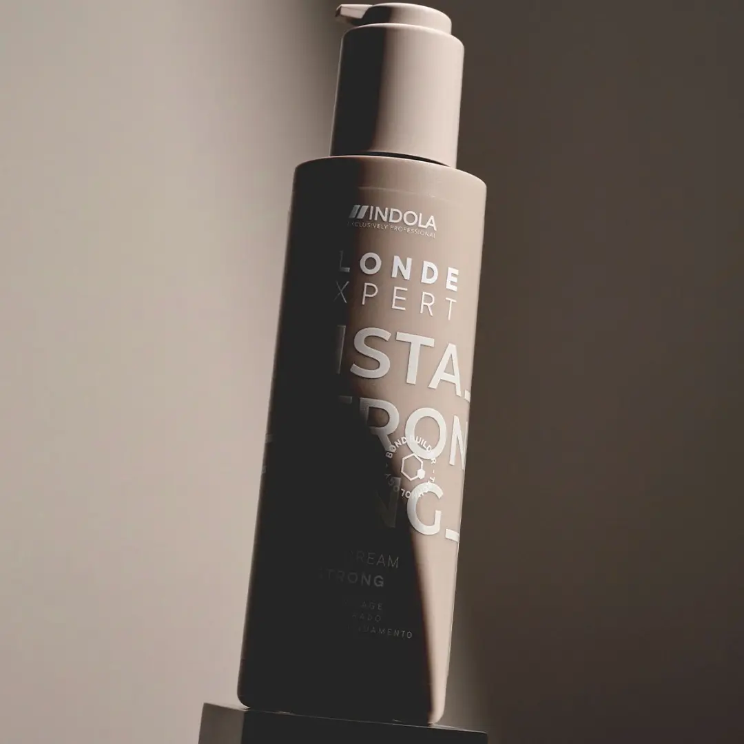 Indola Blonde Expert Insta Strong Leave-In Cream 145ml