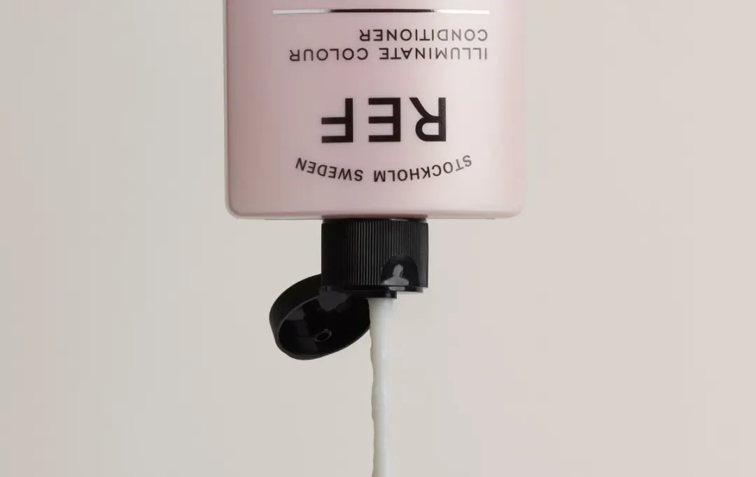 REF Stockholm Illuminate Color Travelbag - 4 Stuks (730ml)