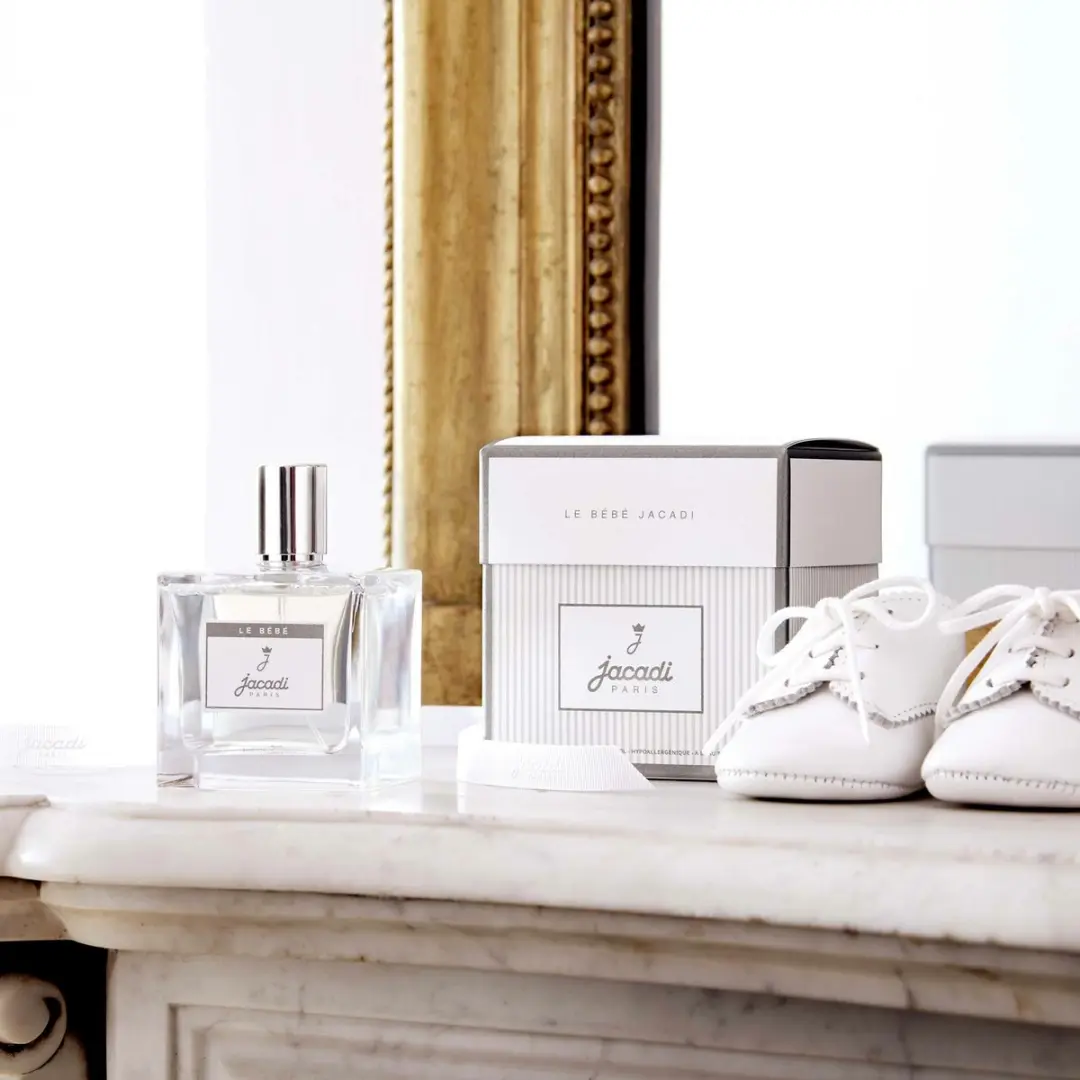 Jacadi Paris Le Bébé Geschenkset - Eau de Soin 100ml & Rammelaar
