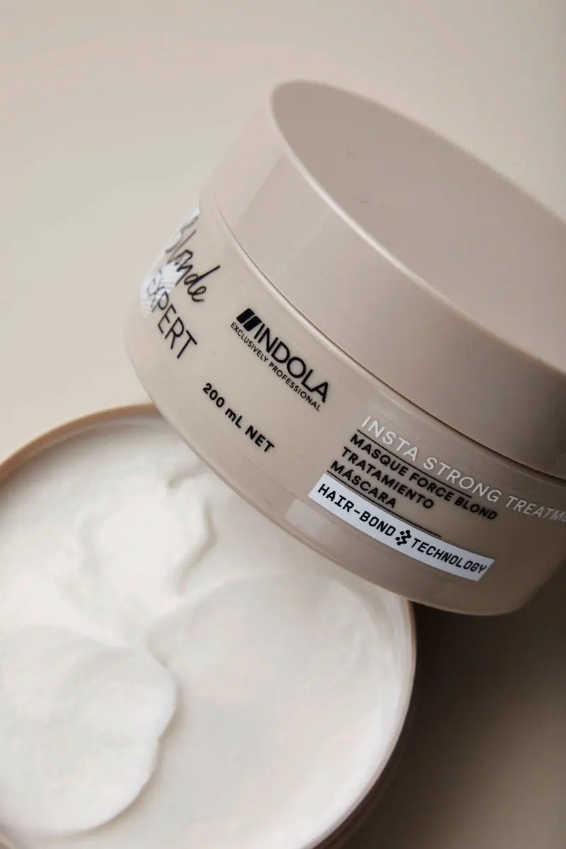 Indola Blonde Expert Insta Strong Treatment 100ml - Beige