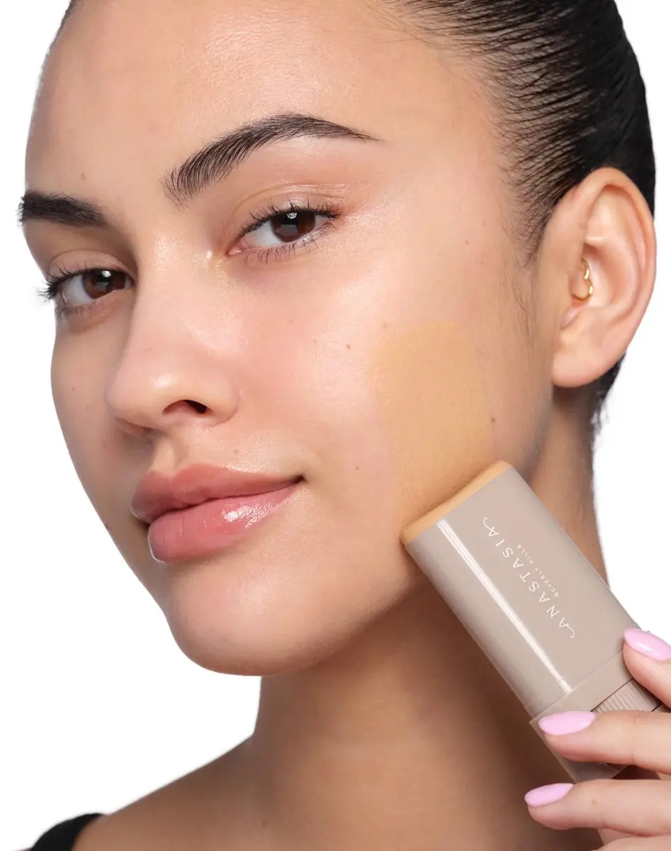 Anastasia Beverly Hills Beauty Balm Serum Boosted Skin Tint 7